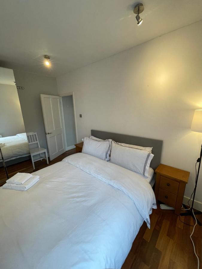 Spacious Flat Opposite The Oval Lägenhet London Exteriör bild