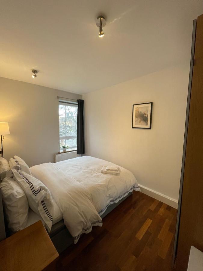 Spacious Flat Opposite The Oval Lägenhet London Exteriör bild
